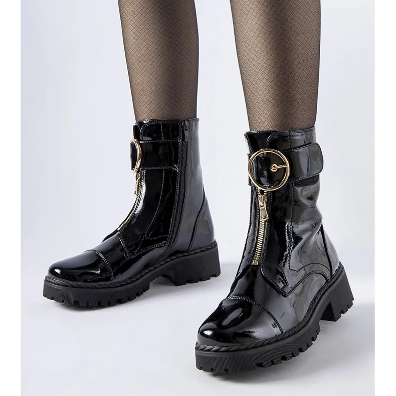 Black insulated Classe boots