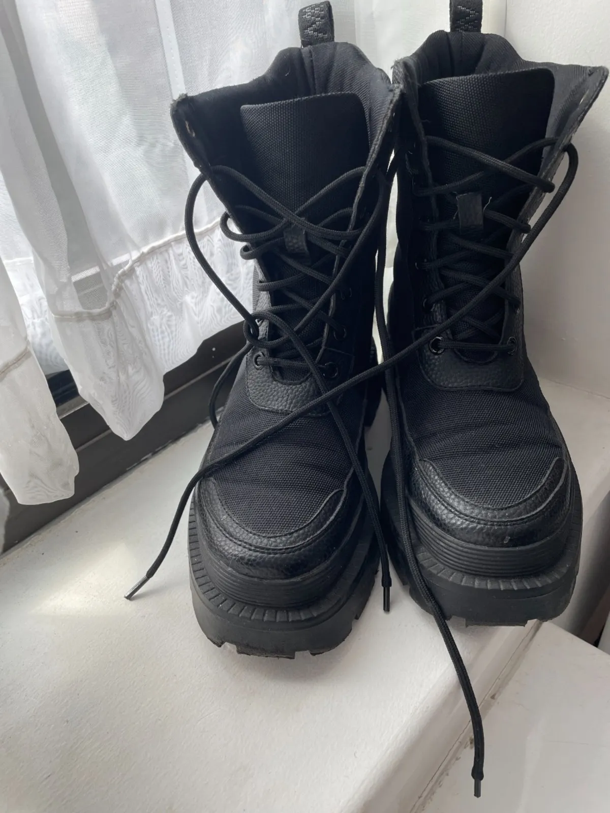 combat boots