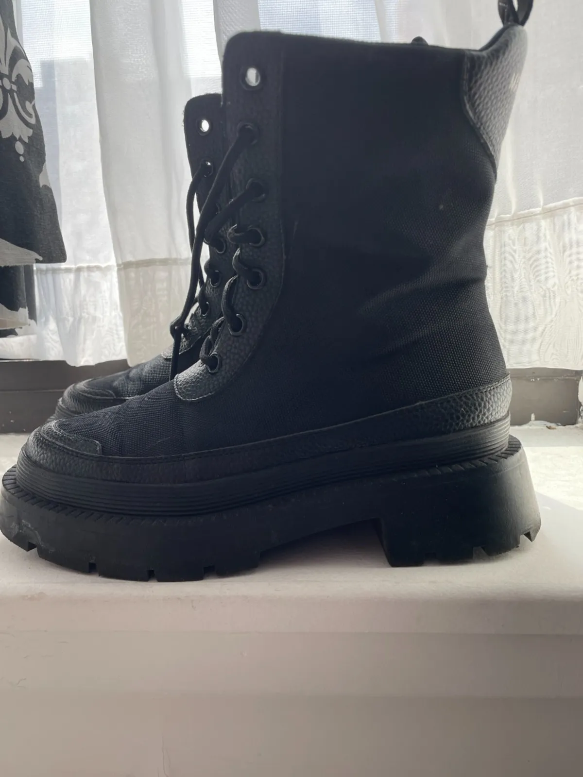 combat boots