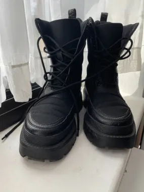 combat boots