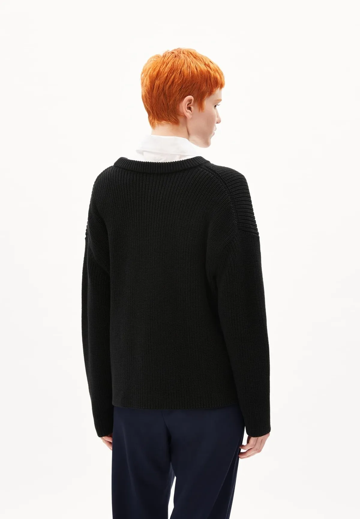 Nuiraas Organic Cotton Sweater - Black